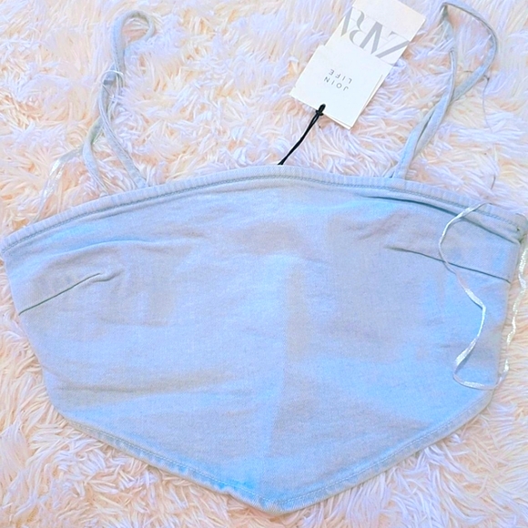 Brand new light washed Zara denim crop top in a size small, US 6. - Picture 4 of 4